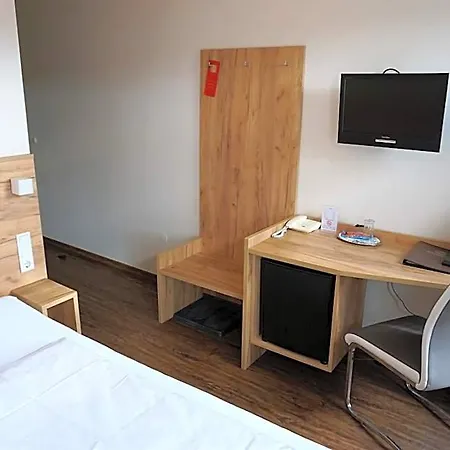 Hotel Zum Goldenen Lamm 4*